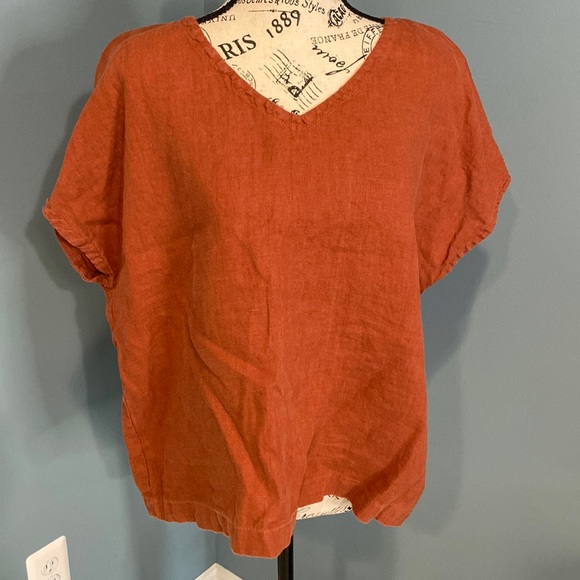 Linen Cloud redwood linen box top, v-neck. Very good condition, size XXL - Picture 1 of 7